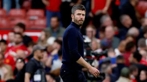 Michael Carrick needs a win at Fulham to ease the mounting pressure on troubled Manchester United while Tottenham are desperate for their first Premier League goal of the season against fellow strugglers Aston Villa.