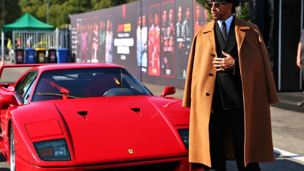 Lewis Hamilton poses with his Ferrari F40 at Monza